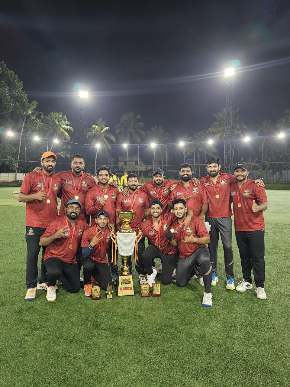 001 qGabba - Champions